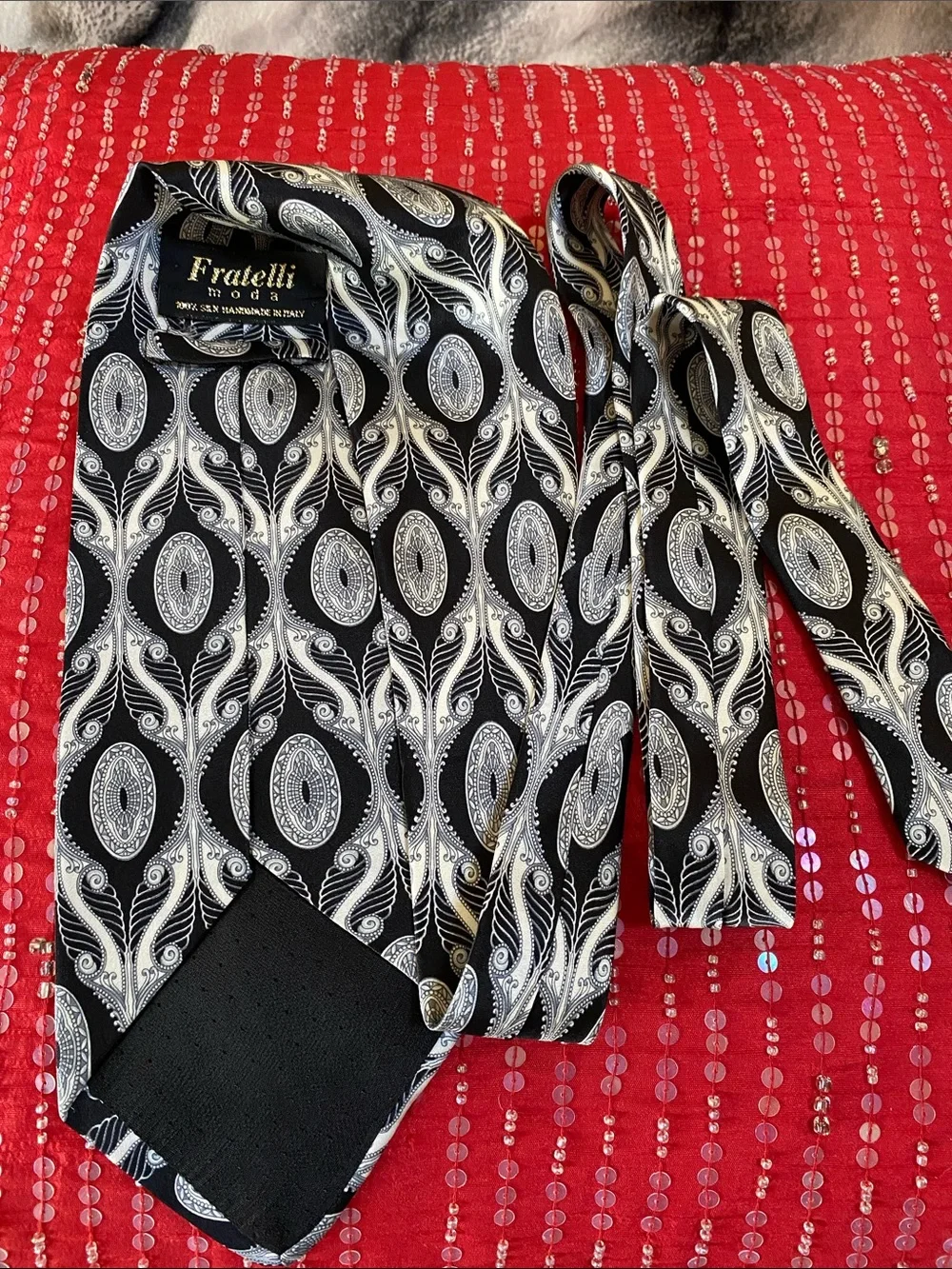 💯 Silk Hand Made In Italy 🇮🇹 Stunning Black White Versace Style Print Rare Tie